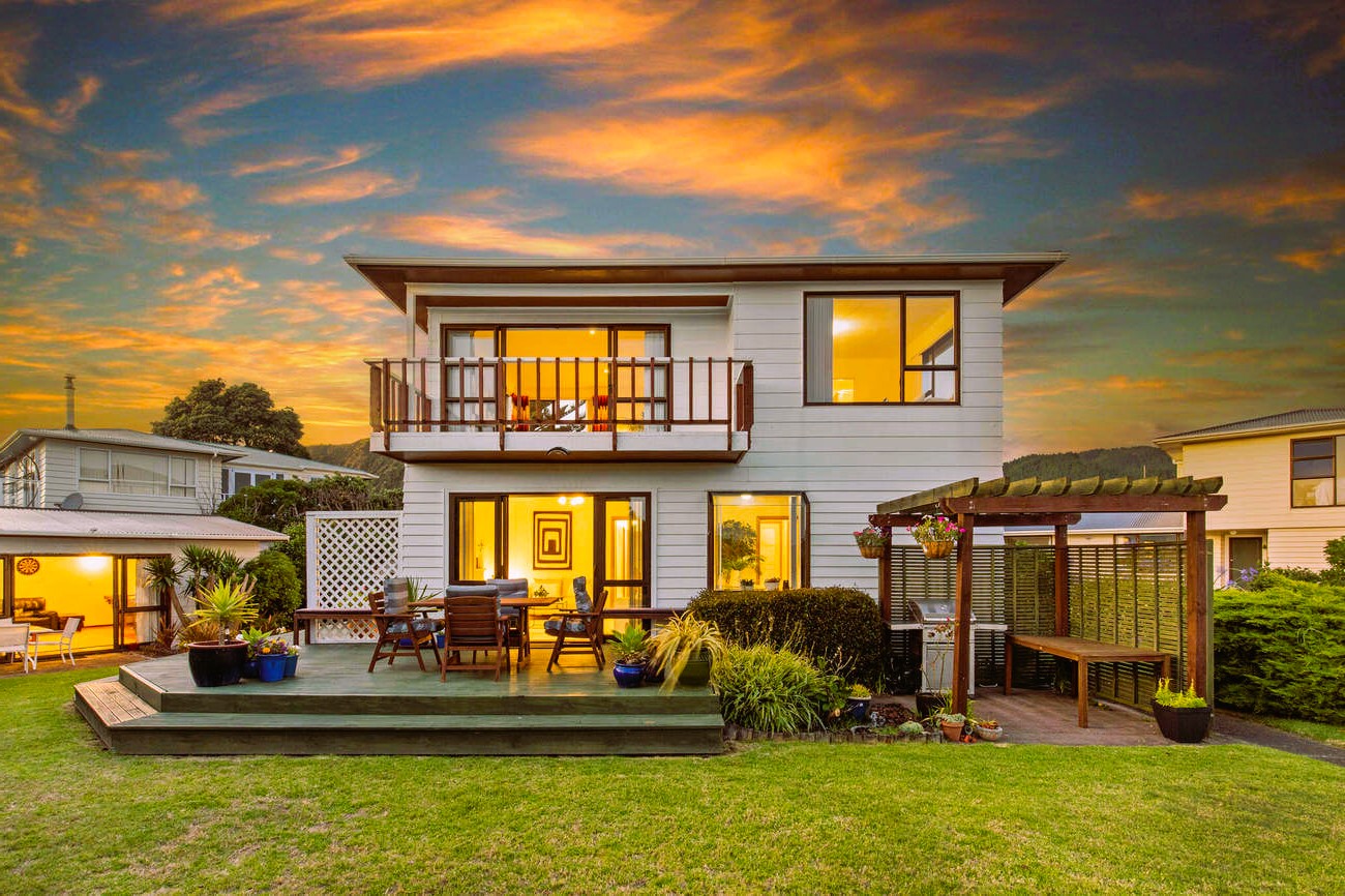 The Role of Windows in Enhancing Curb Appeal and Attracting Buyers in the Canadian Market
